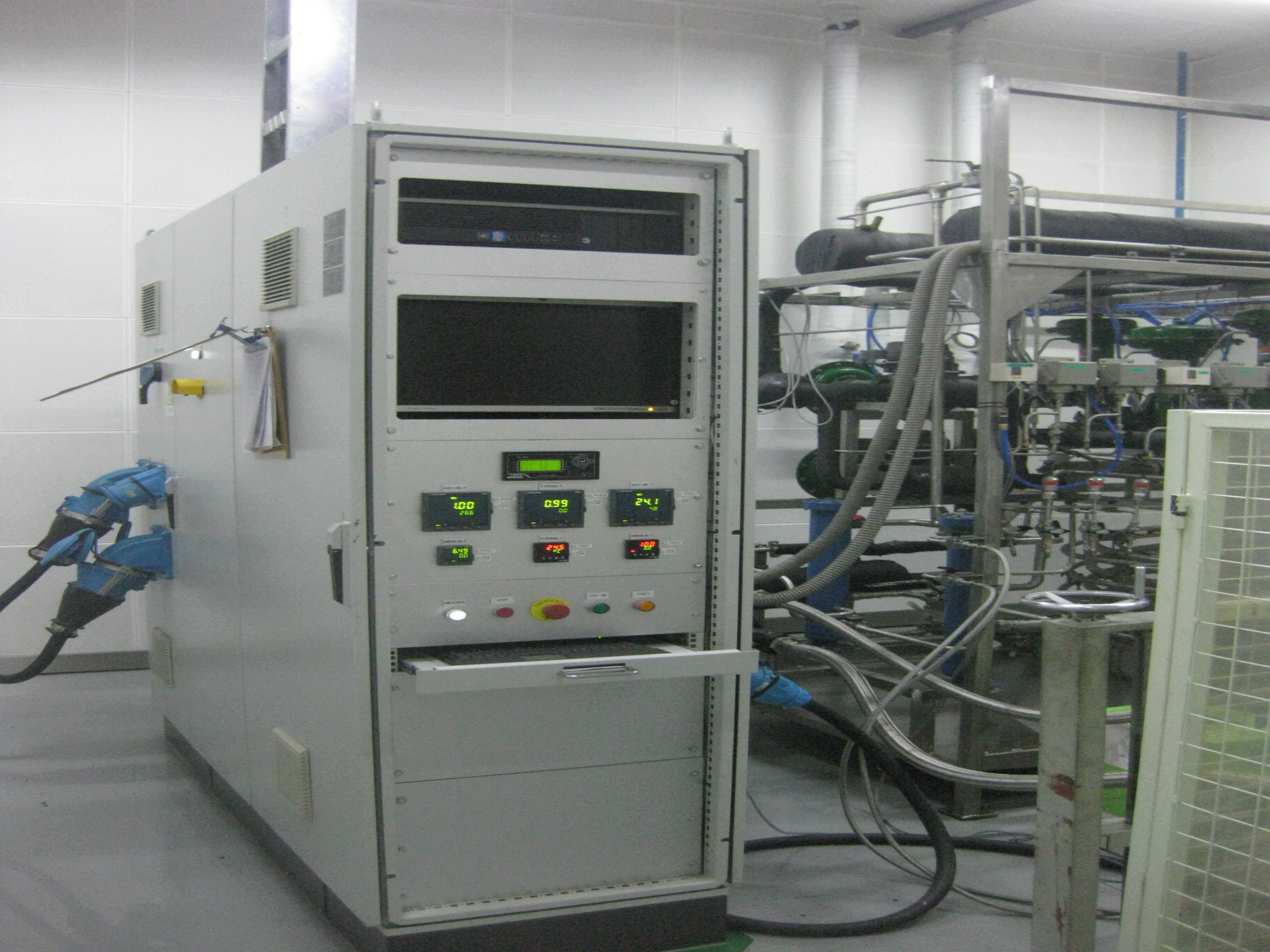 Commercial compressor noise, vibration test bench